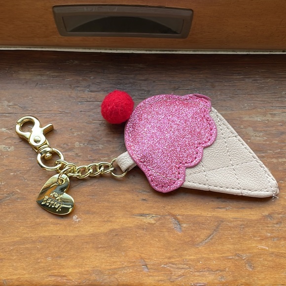 Betsey Johnson Key Cain, Ice Cream Cone - Picture 3 of 6